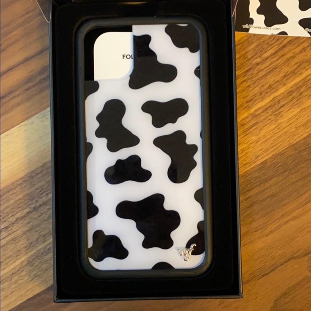 Wildflower MooMoo iPhone 11 case